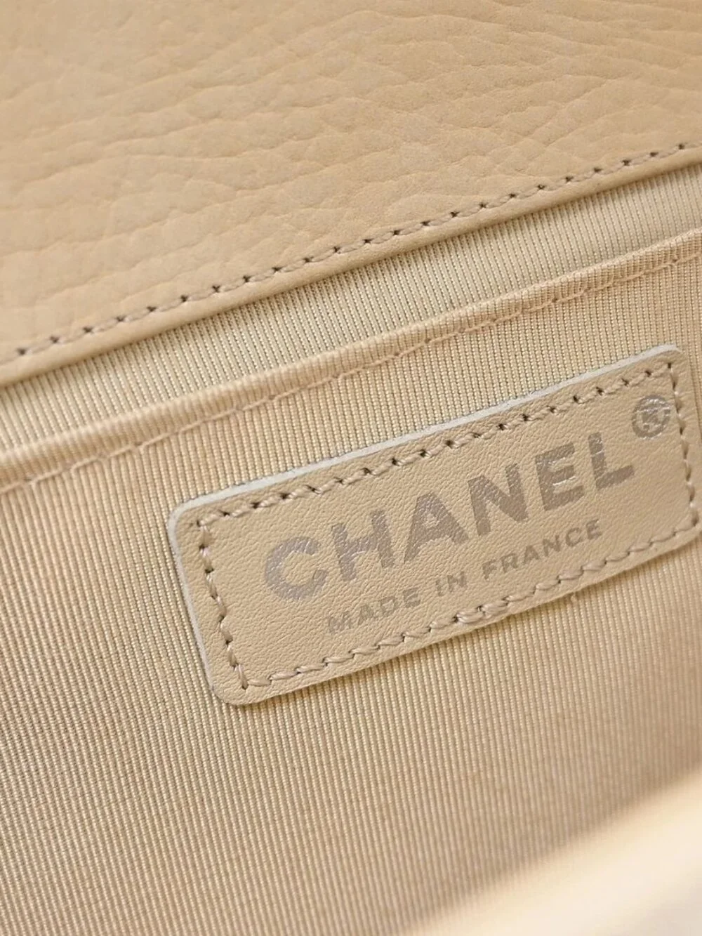 Boy Chanel Beige Calfskin Medium Chain Shoulder Bag KQ01741